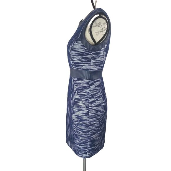 Milly NY USA Women's Dress Blue White Leather Trim Geometric Knit Sheath Size 4 - Picture 2 of 16